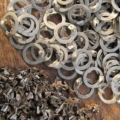 8mm-Wedge-Riveted Rings Loose